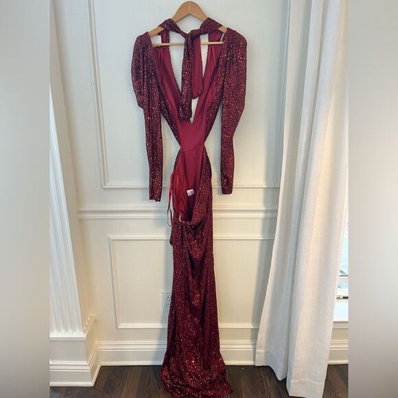 Ieena Mac Duggal Sequined Criss Cross Long Sleeve Maxi Gown in Red Sz 10 NWT - Picture 10 of 13